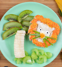 Load image into Gallery viewer, Lunch Punch Sandwich Cutters - Lion